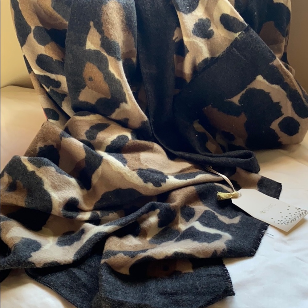 Scarf NWT